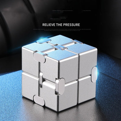 Unlimited Rubik’s Cube